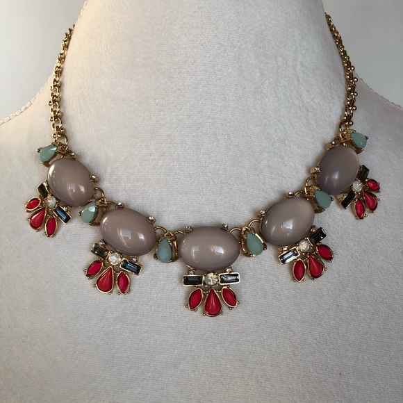 Women’s statement necklace - Picture 1 of 4